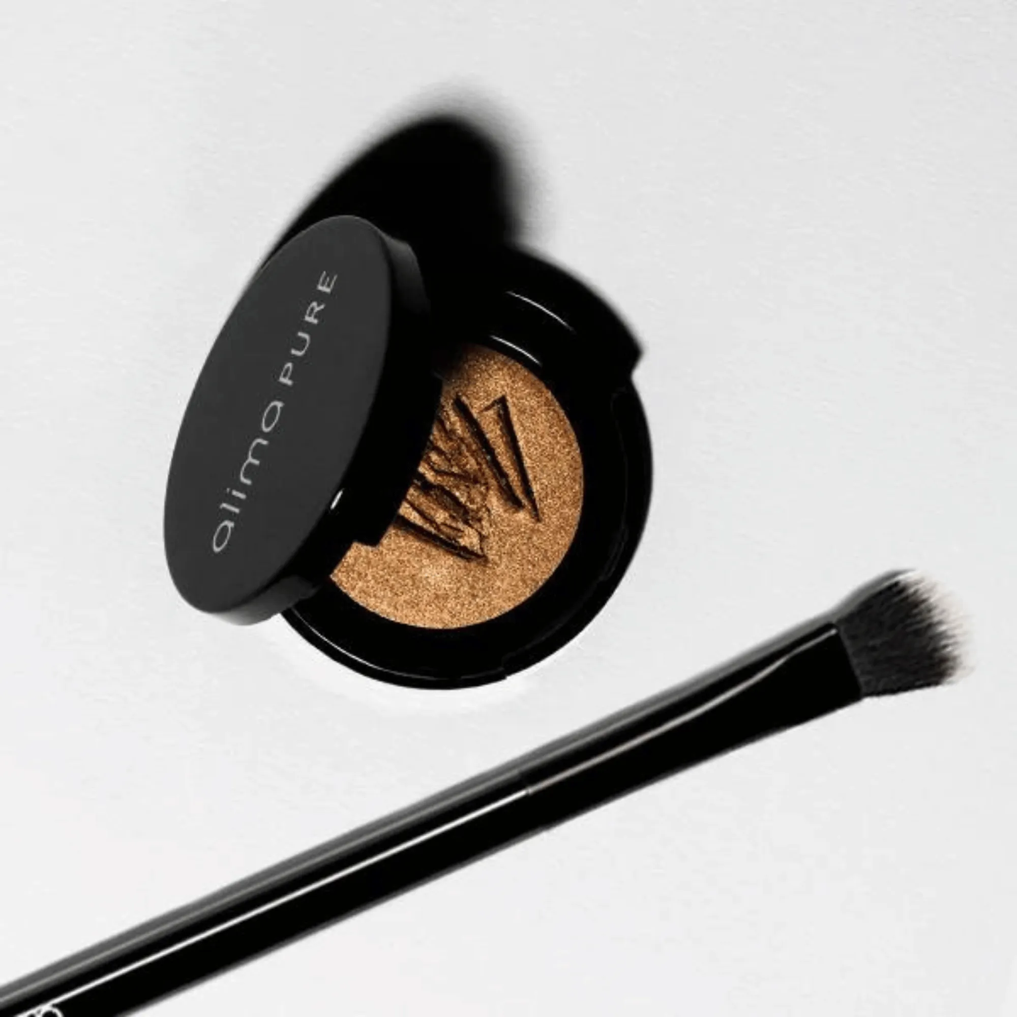 Alima Pure All Over Shadow Brush