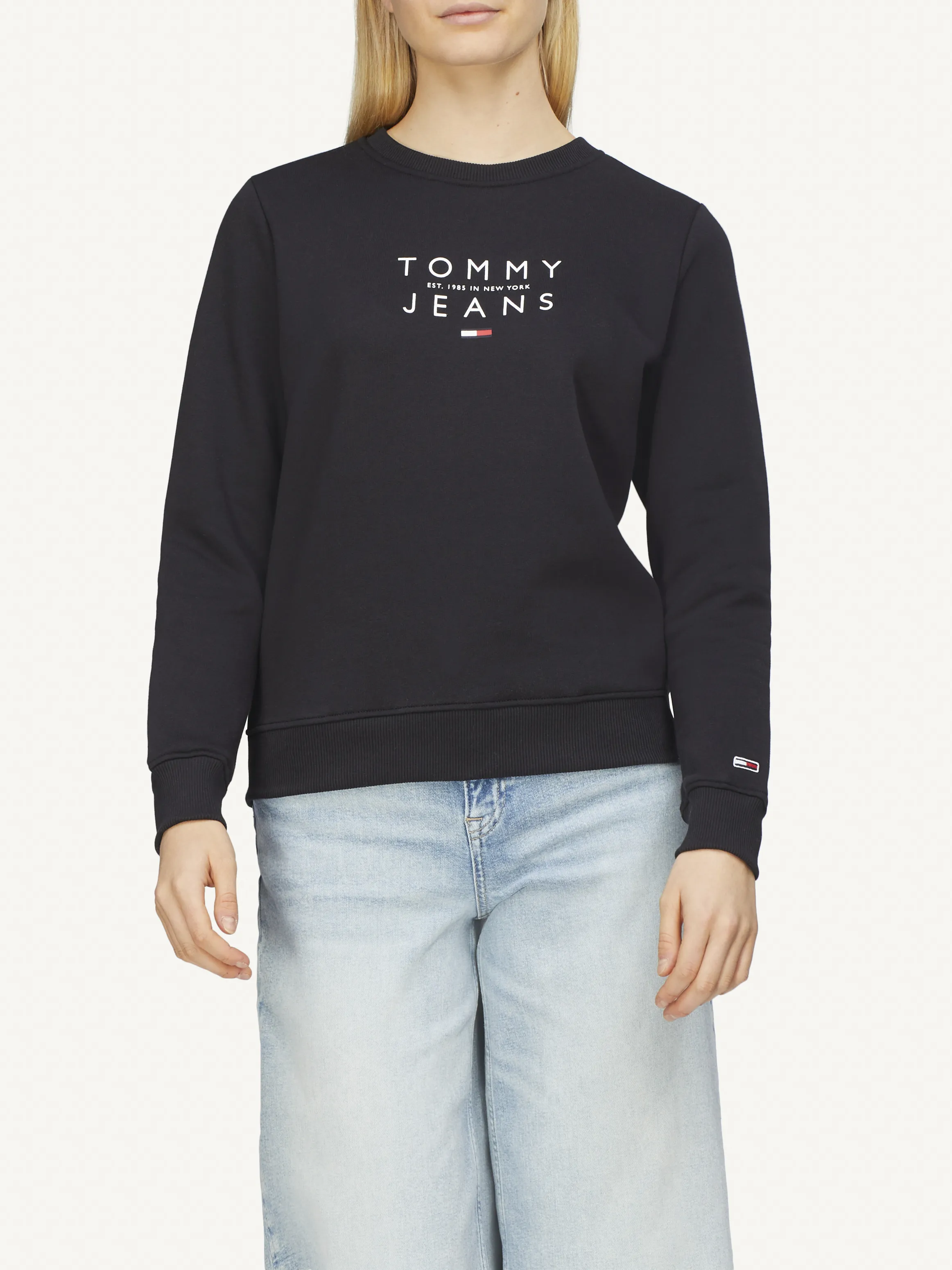 Essential Logo Sweatshirt | Sweatshirts & Hoodies | Tommy Hilfiger