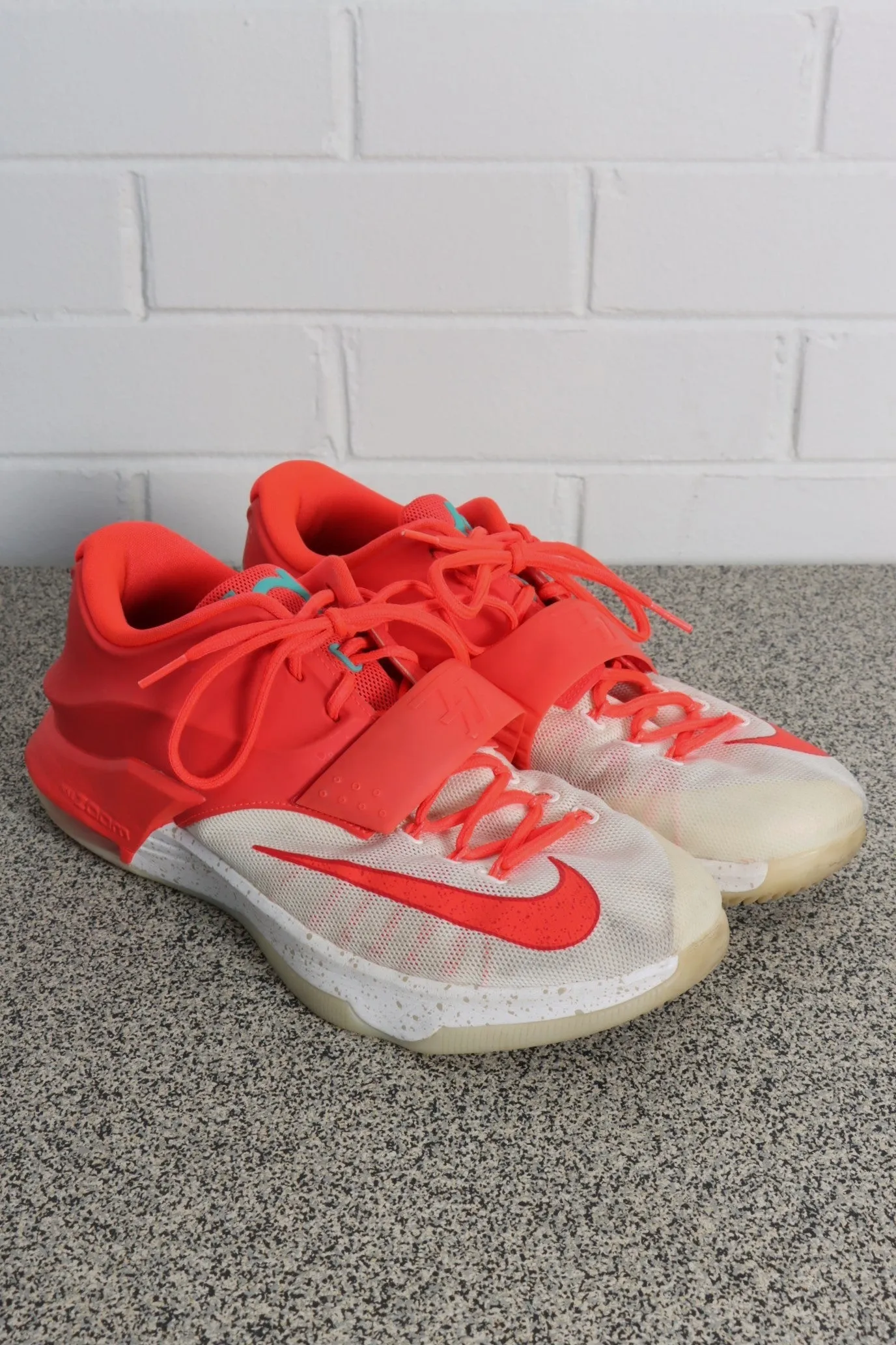 NIKE KD 7 Christmas Egg Nog Kevin Durant Shoes (US 11.5)